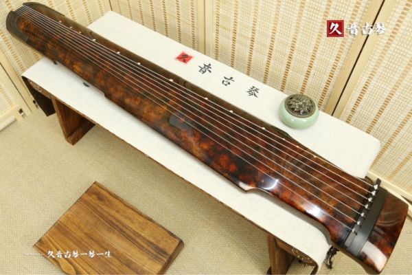 甘南藏族自治州收藏级古琴【犀牛皮纹仲尼式】